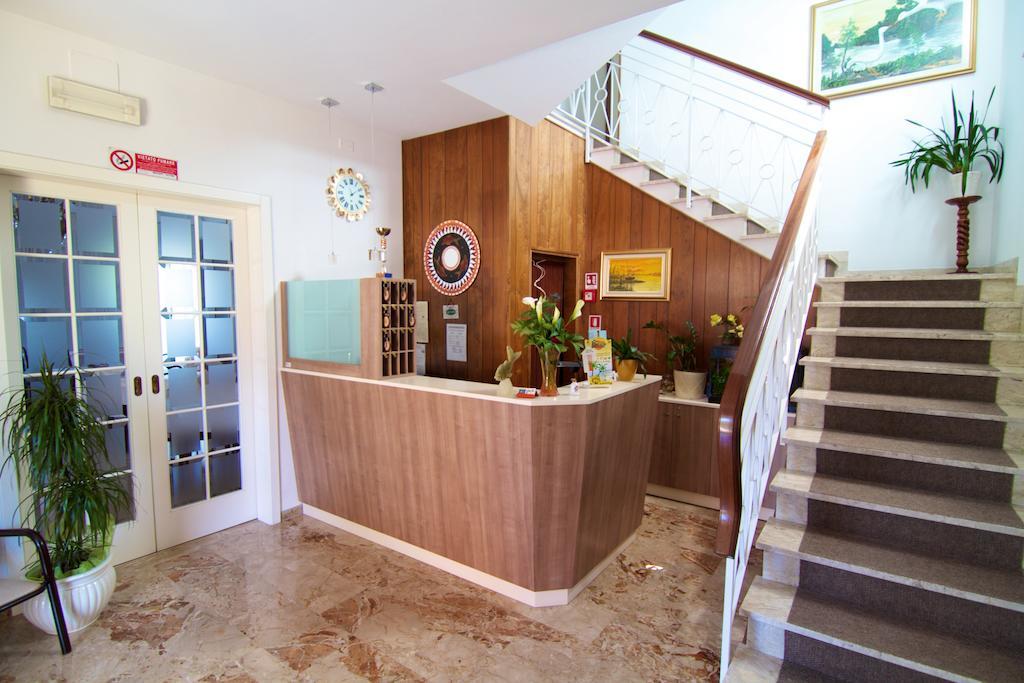 Hotel Villa Tua Ричоне Екстериор снимка